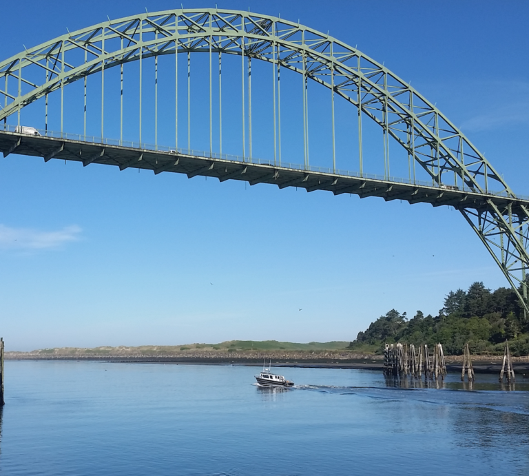 newport yaquina bay bridge fishing boat