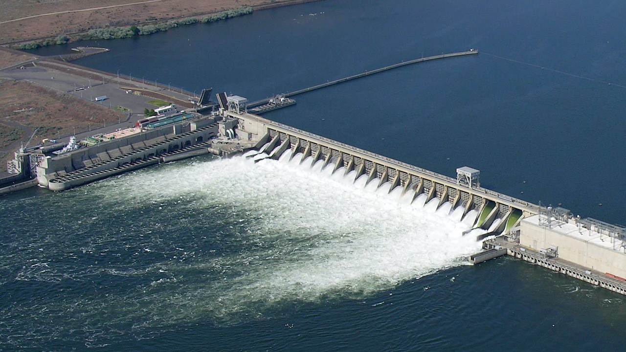 McNary-Dam-spill.jpg